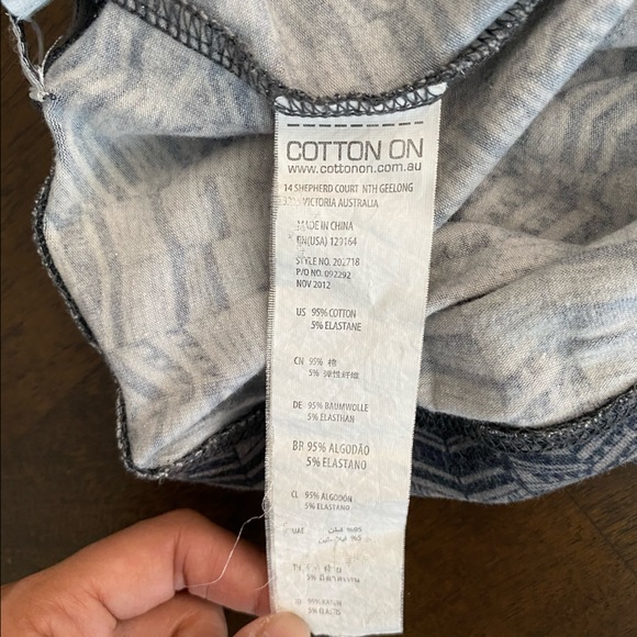 Printed Leggings Gray and Black - Picture 9 of 9